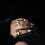twisted gold ring adjustable in hand